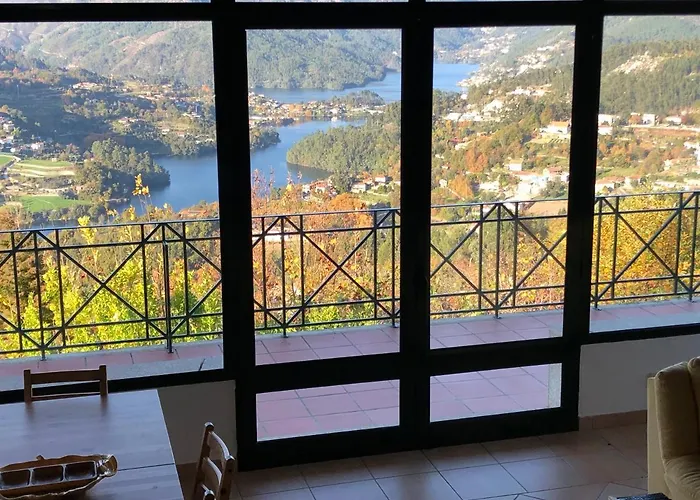 Casa Martagao Do Geres By Geres Casas * 카니카다